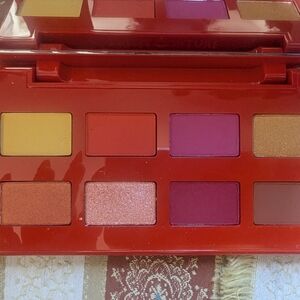 Artist Couture Caliente Eyeshadow Palette Sunset Shades